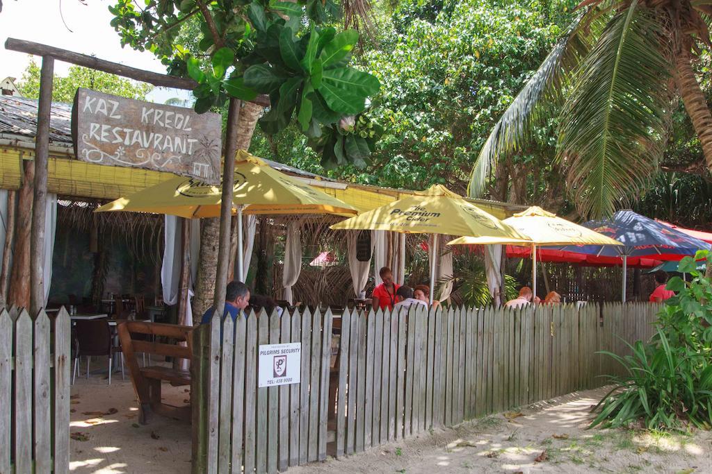 Coco Blanche Apartment Anse Royale Ngoại thất bức ảnh