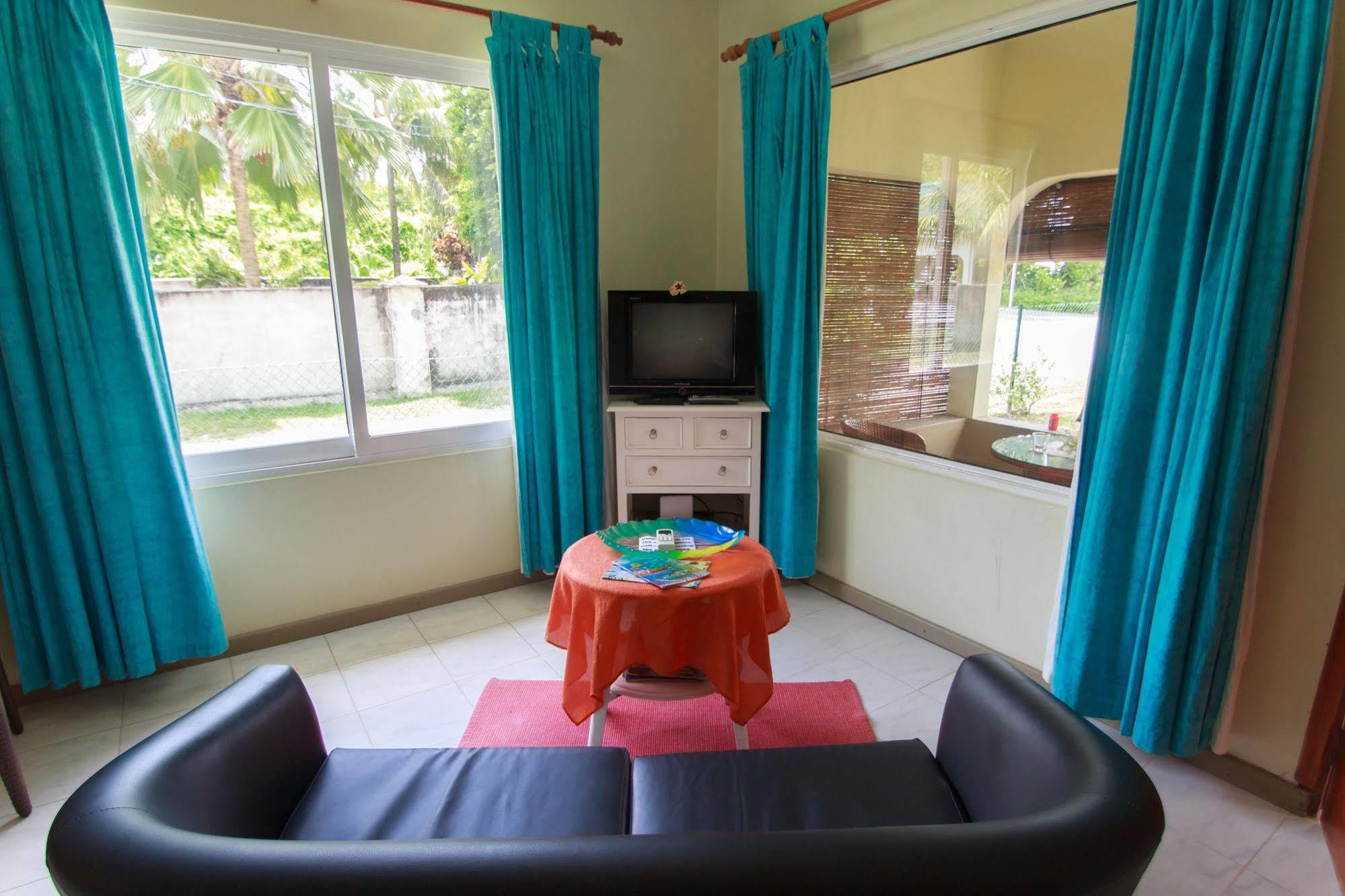 Coco Blanche Apartment Anse Royale Ngoại thất bức ảnh