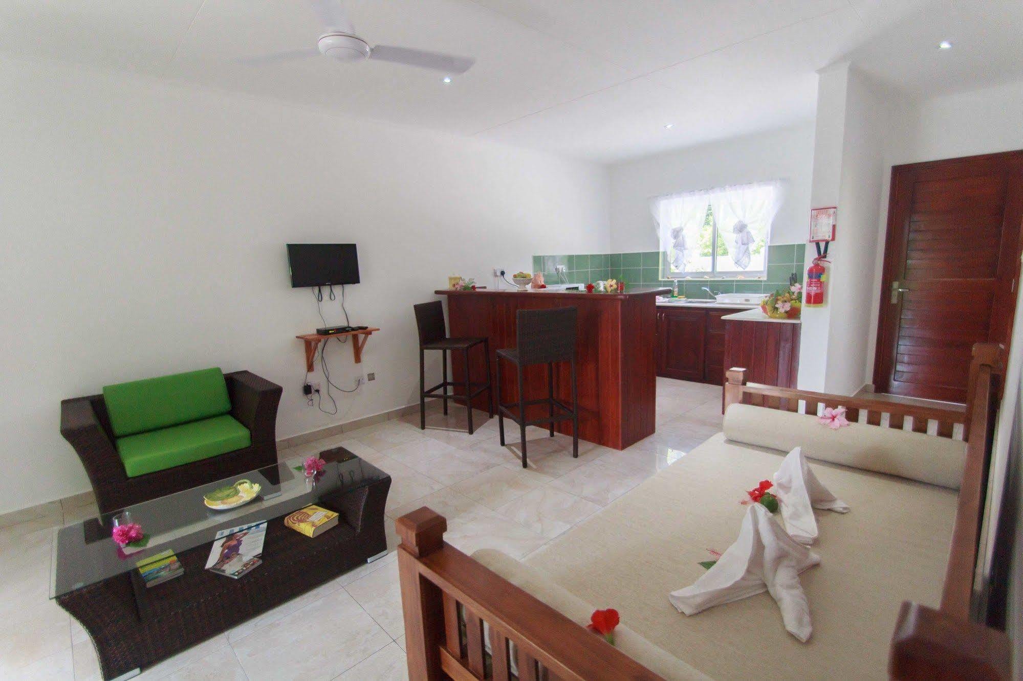 Coco Blanche Apartment Anse Royale Ngoại thất bức ảnh