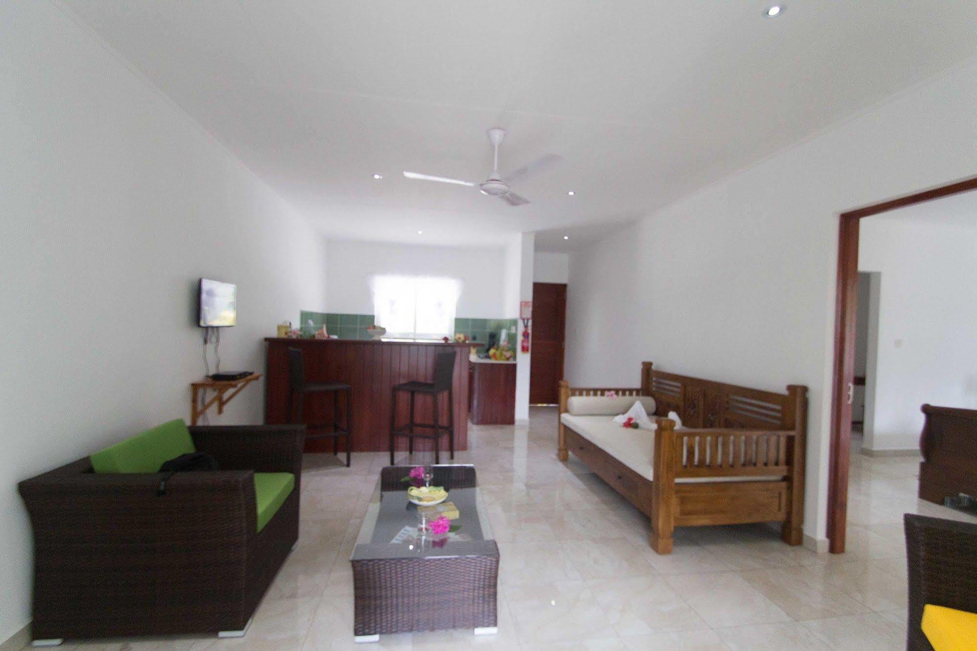 Coco Blanche Apartment Anse Royale Ngoại thất bức ảnh