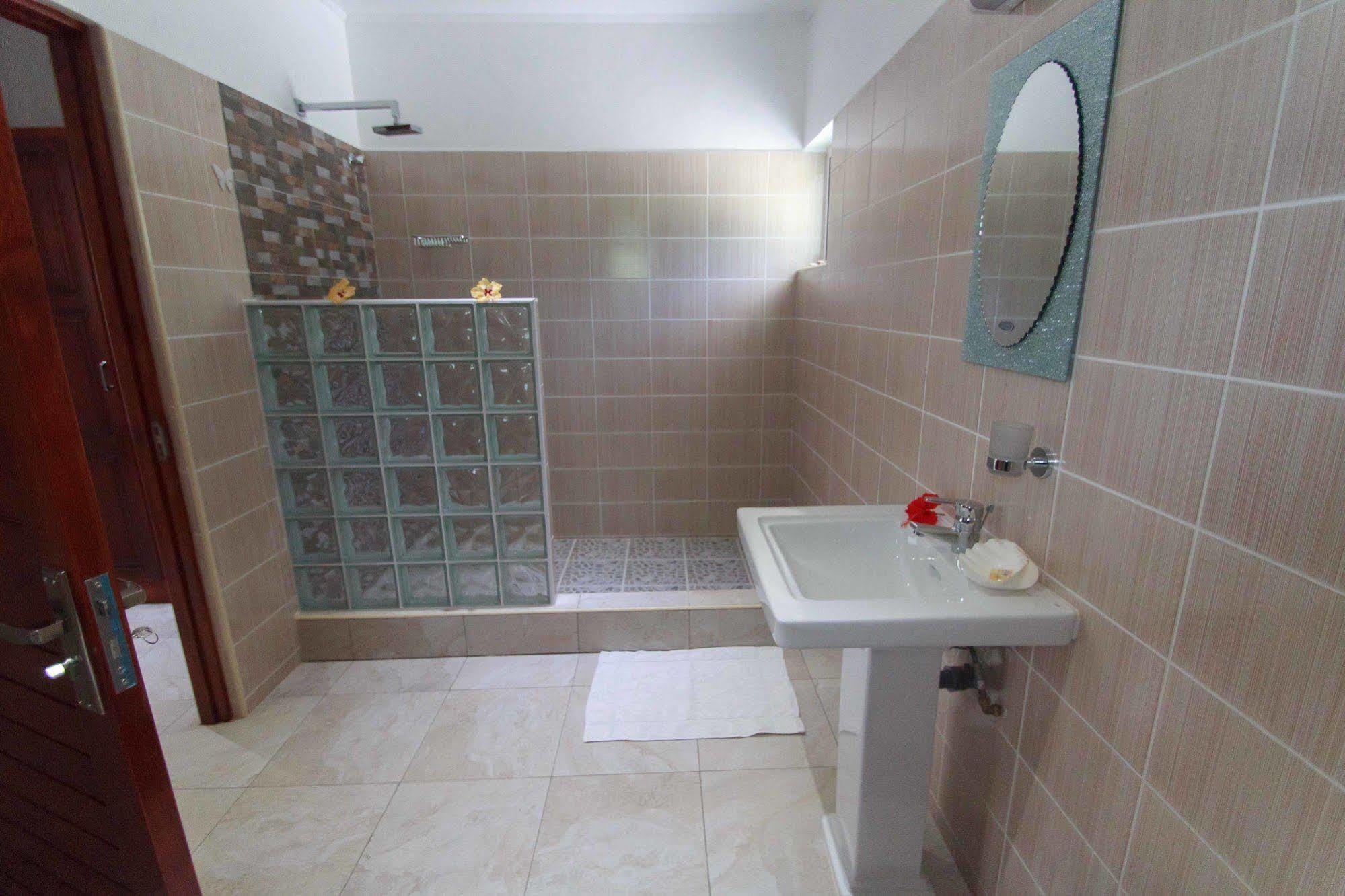 Coco Blanche Apartment Anse Royale Ngoại thất bức ảnh